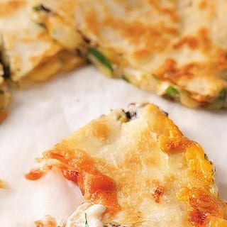 Cheese quesadilla